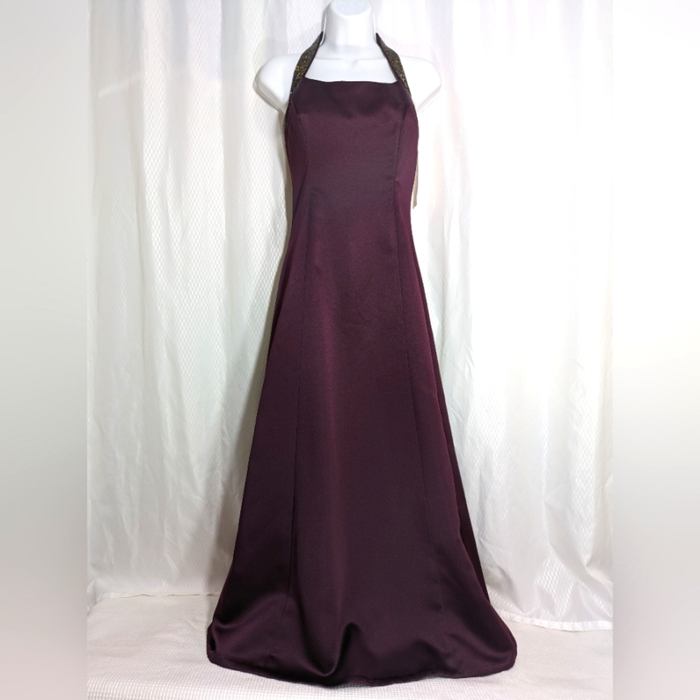 De Laru by Sheila Yen Beaded Halter-Neck Formal/Prom Dress, Burgundy, Size 4